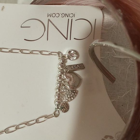 FREE Bundle Icing Silver and Pink Heart Necklace - Picture 5 of 8